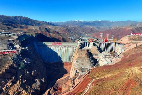 國家重點能源項目青?，敔枔跛娬鞠麻l蓄水