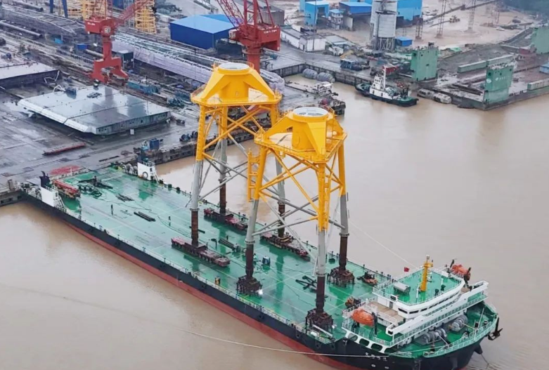 文船重工廣西防城港導(dǎo)管架項目五套導(dǎo)管架順利發(fā)運(yùn)