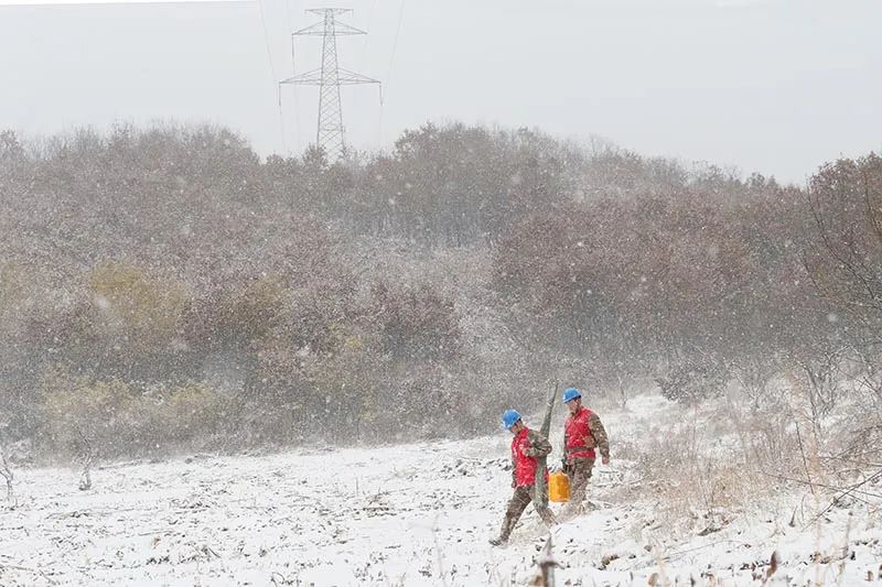 國家電網(wǎng)全力應(yīng)對(duì)寒潮，保障電力可靠供應(yīng)