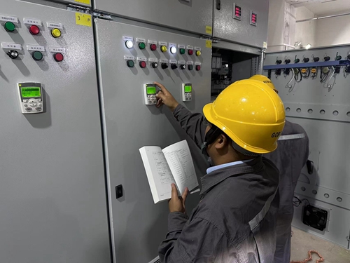 舊貌換新顏 電氣技改“溫暖”護(hù)航