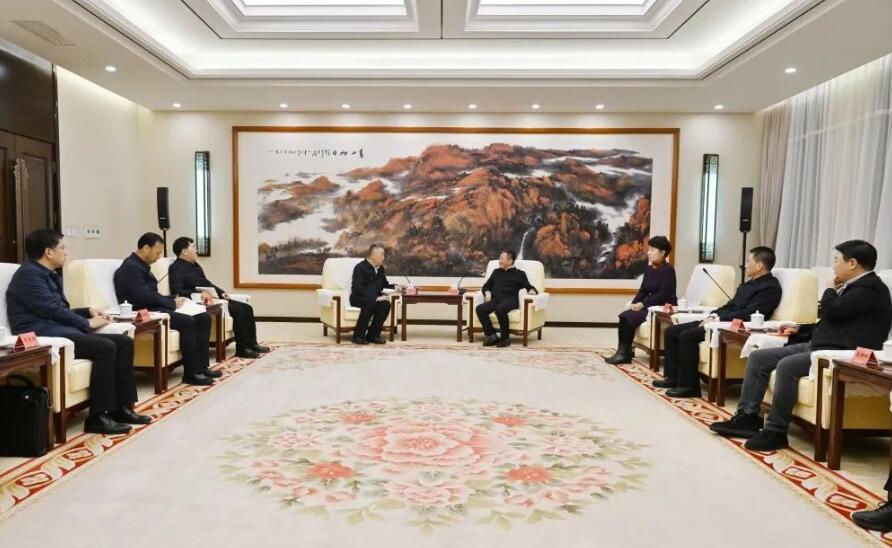 三峽集團董事長、黨組書記雷鳴山拜會內(nèi)蒙古自治區(qū)黨委書記孫紹騁、自治區(qū)主席王莉霞