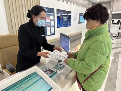 國網(wǎng)會理市供電公司:貼心服務(wù) 情暖返鄉(xiāng)人員