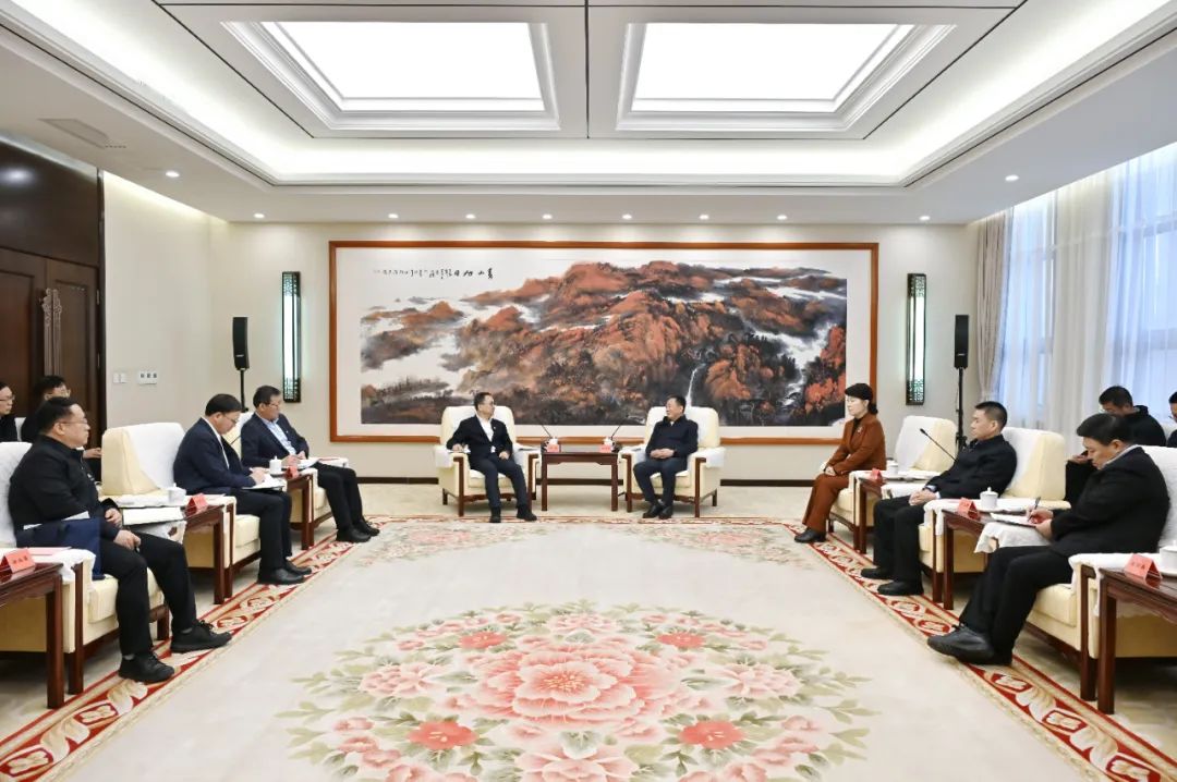 中國大唐集團有限公司董事長鄒磊拜會內(nèi)蒙古自治區(qū)黨委書記孫紹騁、自治區(qū)主席王莉霞