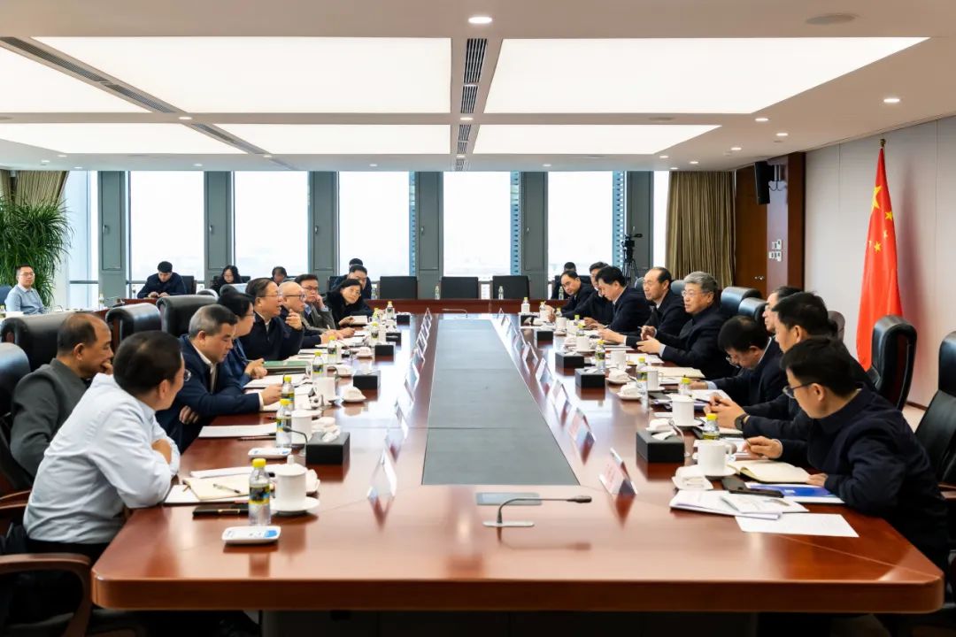 國(guó)家能源集團(tuán)董事長(zhǎng)劉國(guó)躍會(huì)見(jiàn)廣西壯族自治區(qū)政府黨組成員、國(guó)資委黨委書(shū)記秦如培