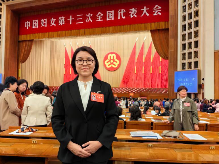 中國能建北京設(shè)備公司黨委書記、董事長，中國能建首批一級技術(shù)專家張月華獲全國三八紅旗手榮譽稱號