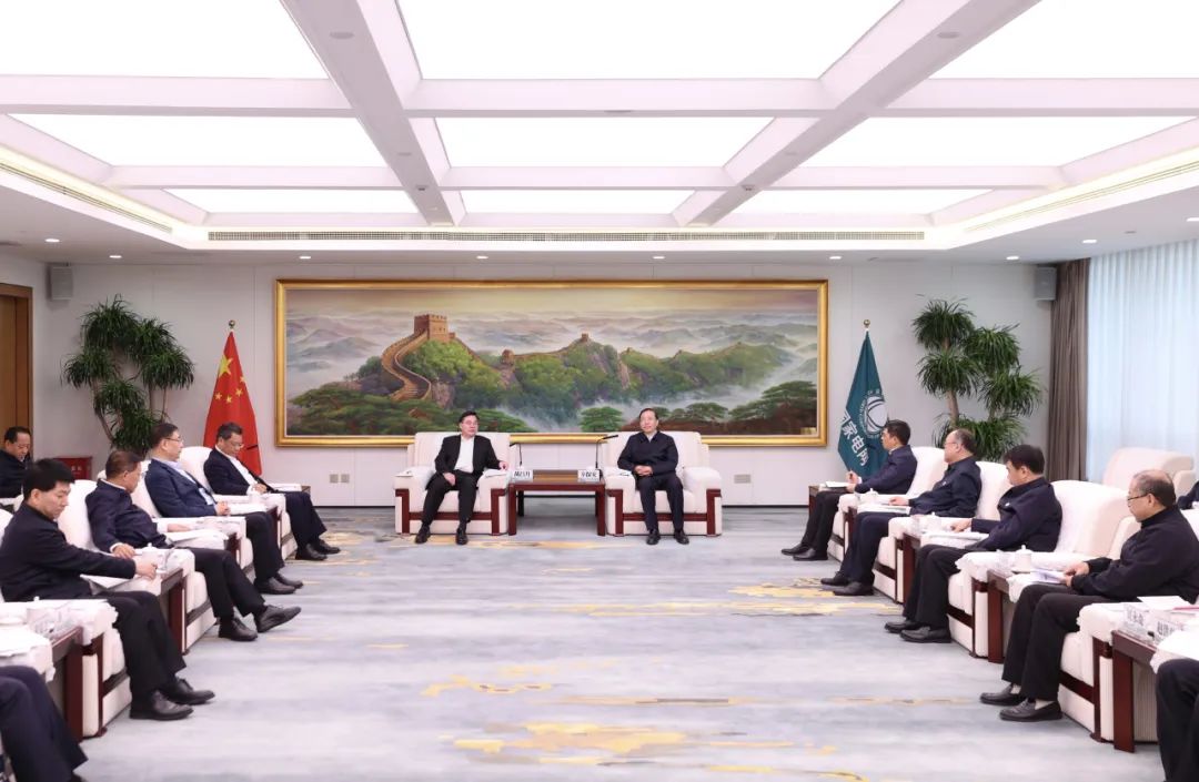 國(guó)家電網(wǎng)公司董事長(zhǎng)辛保安與甘肅省委書記胡昌升、省長(zhǎng)任振鶴會(huì)談