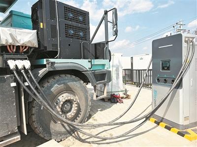 “1分鐘30度”，新能源重卡充電提速