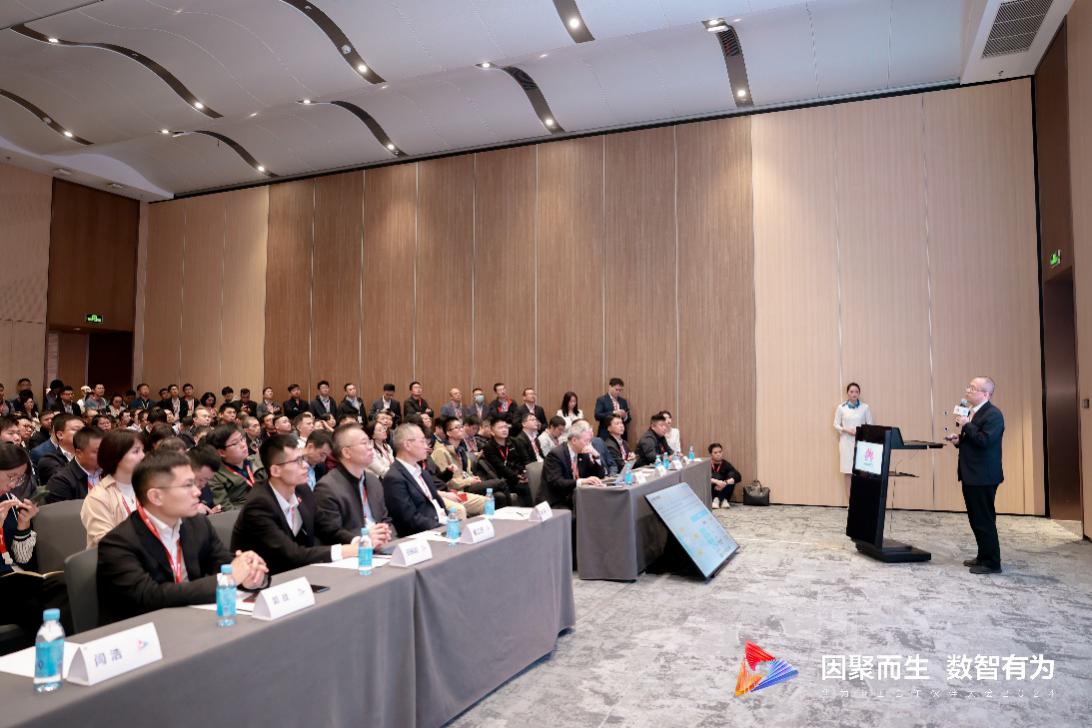 華為“數(shù)智電網(wǎng)，共創(chuàng)新型電力系統(tǒng)新價值”論壇在深圳舉辦