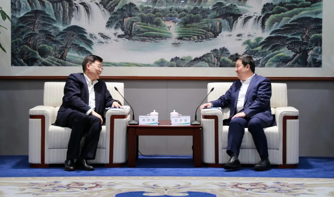 中國電氣裝備黨委書記、董事長白忠泉會見首鋼集團黨委書記、董事長趙民革