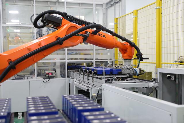 “超級(jí)充電寶”持續(xù)擴(kuò)容出新,新型儲(chǔ)能產(chǎn)業(yè)在京快速成長