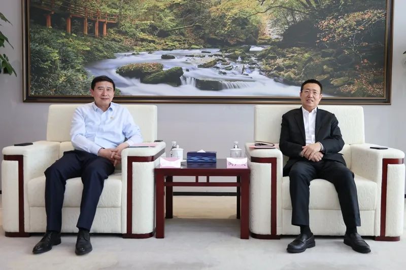 陜煤集團(tuán)黨委書記、董事長(zhǎng)張文琪會(huì)見中鐵十八局集團(tuán)黨委書記、董事長(zhǎng)閆廣天一行