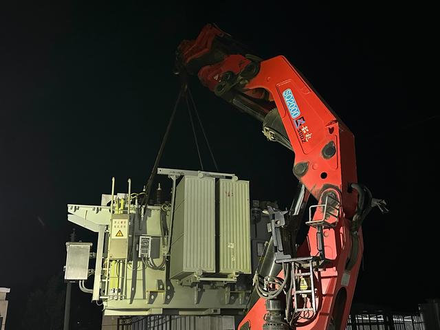 國(guó)網(wǎng)宜陽縣供電公司圓滿完成35千伏樊村變電站樊1號(hào)主變更換工作