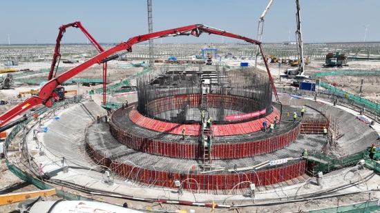 全球緯度最高、東北地區(qū)首座塔式光熱電站完成吸熱塔基礎(chǔ)澆筑
