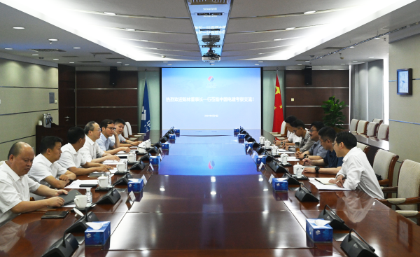 中國電建黨委常委、副總經(jīng)理徐鵬程與西藏交發(fā)集團黨委書記、董事長陳林舉行會談