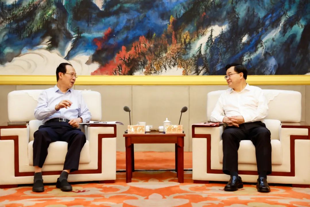 中國(guó)電建黨委書記、董事長(zhǎng)丁焰章拜會(huì)甘肅省委書記胡昌升