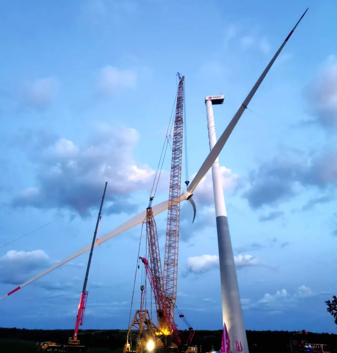 總計(jì)30臺(tái)！黑龍江北安建華風(fēng)電項(xiàng)目150兆瓦混塔風(fēng)機(jī)吊裝收官