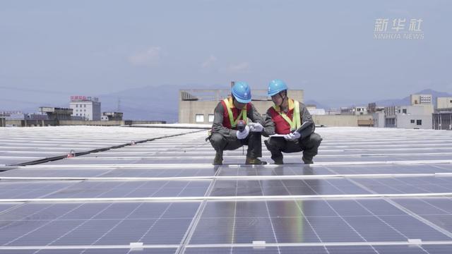 浙江溫州:“體檢”光伏設(shè)備 助力綠色能源發(fā)展