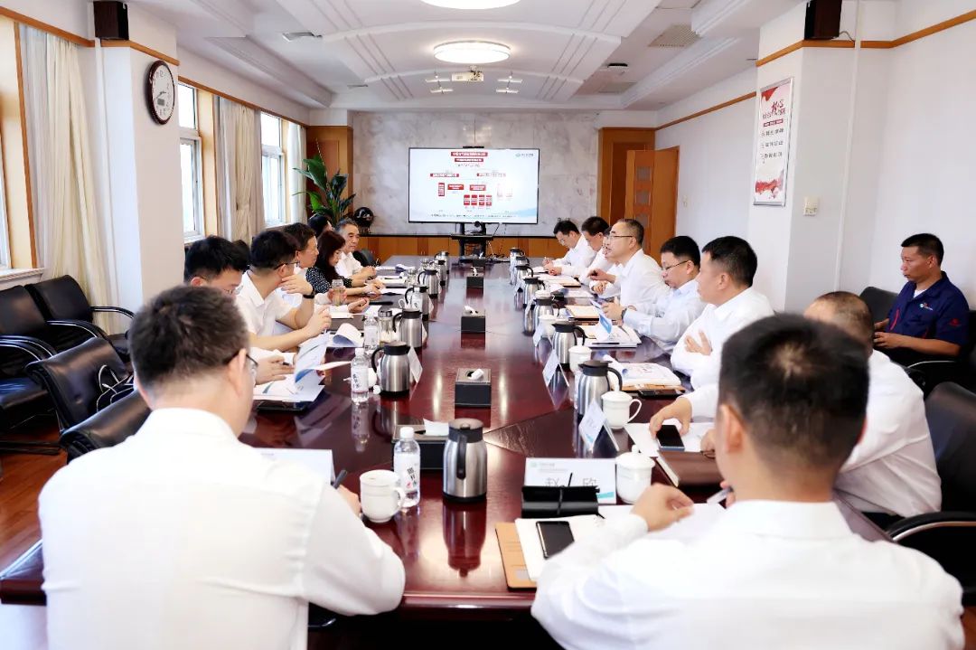 中國(guó)電氣裝備黨委書(shū)記、董事長(zhǎng)李洪鳳到寶雞駐地企業(yè)調(diào)研