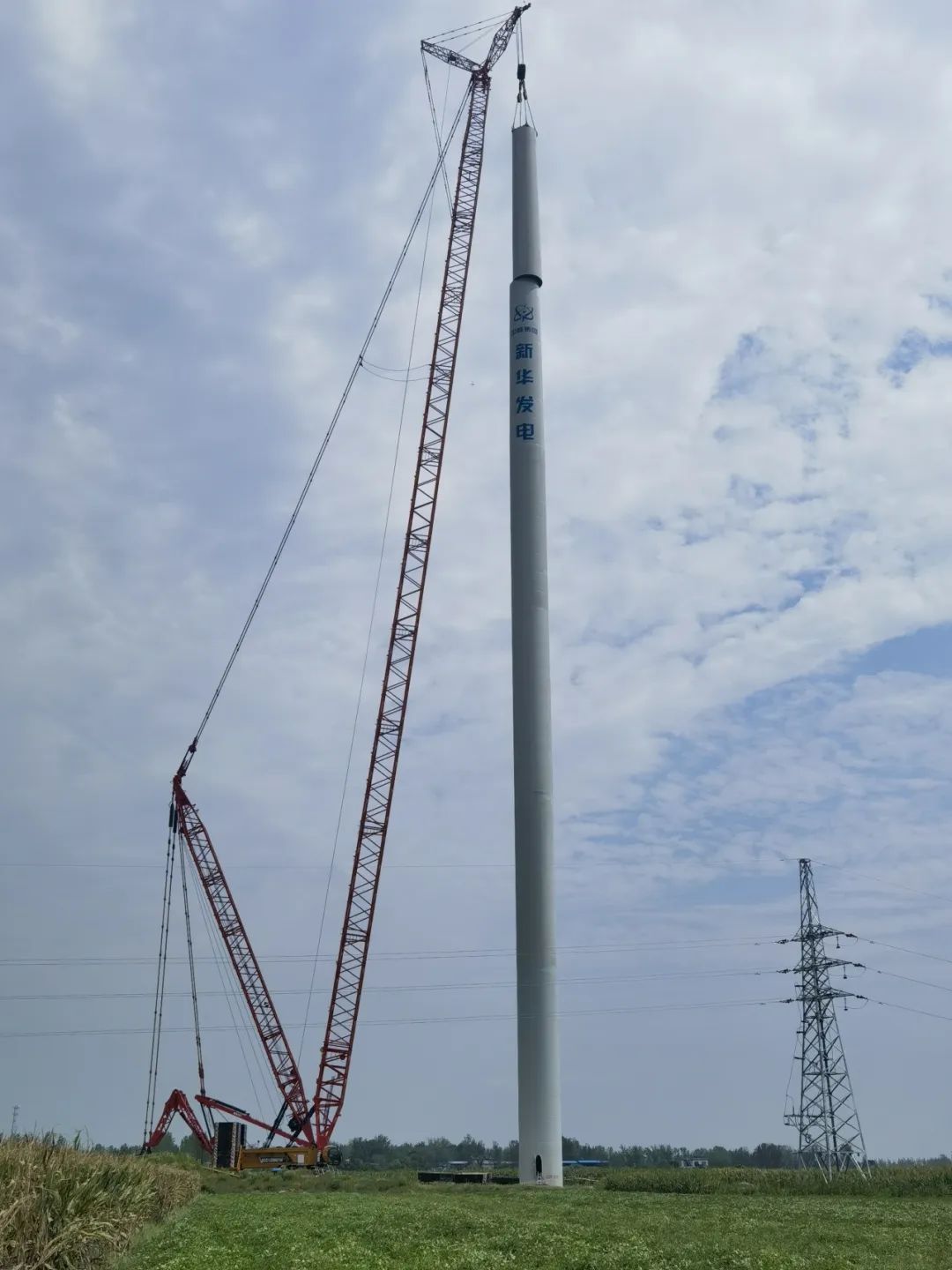 河南省唐河縣東王集、畢店60兆瓦風(fēng)電項(xiàng)目塔筒圓滿完成吊裝