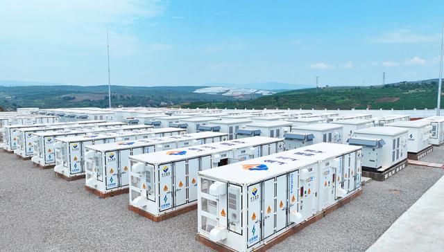 云南省最大規(guī)?！霸淳W(wǎng)荷儲”新能源集群項(xiàng)目建成投產(chǎn)