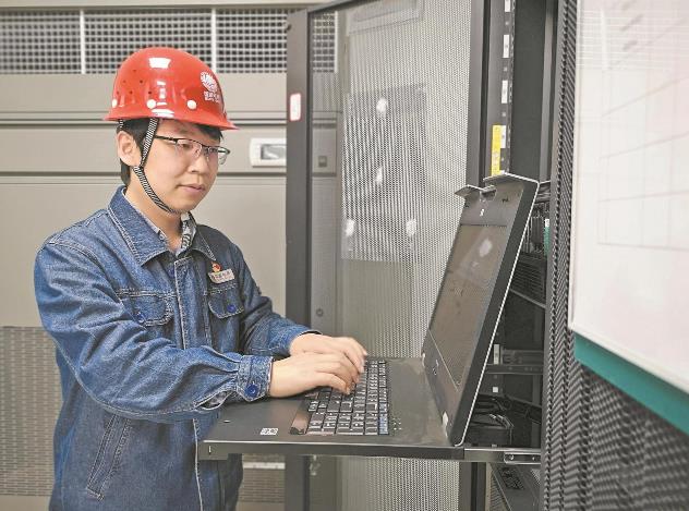 周強:專攻新能源發(fā)展關(guān)鍵技術(shù)