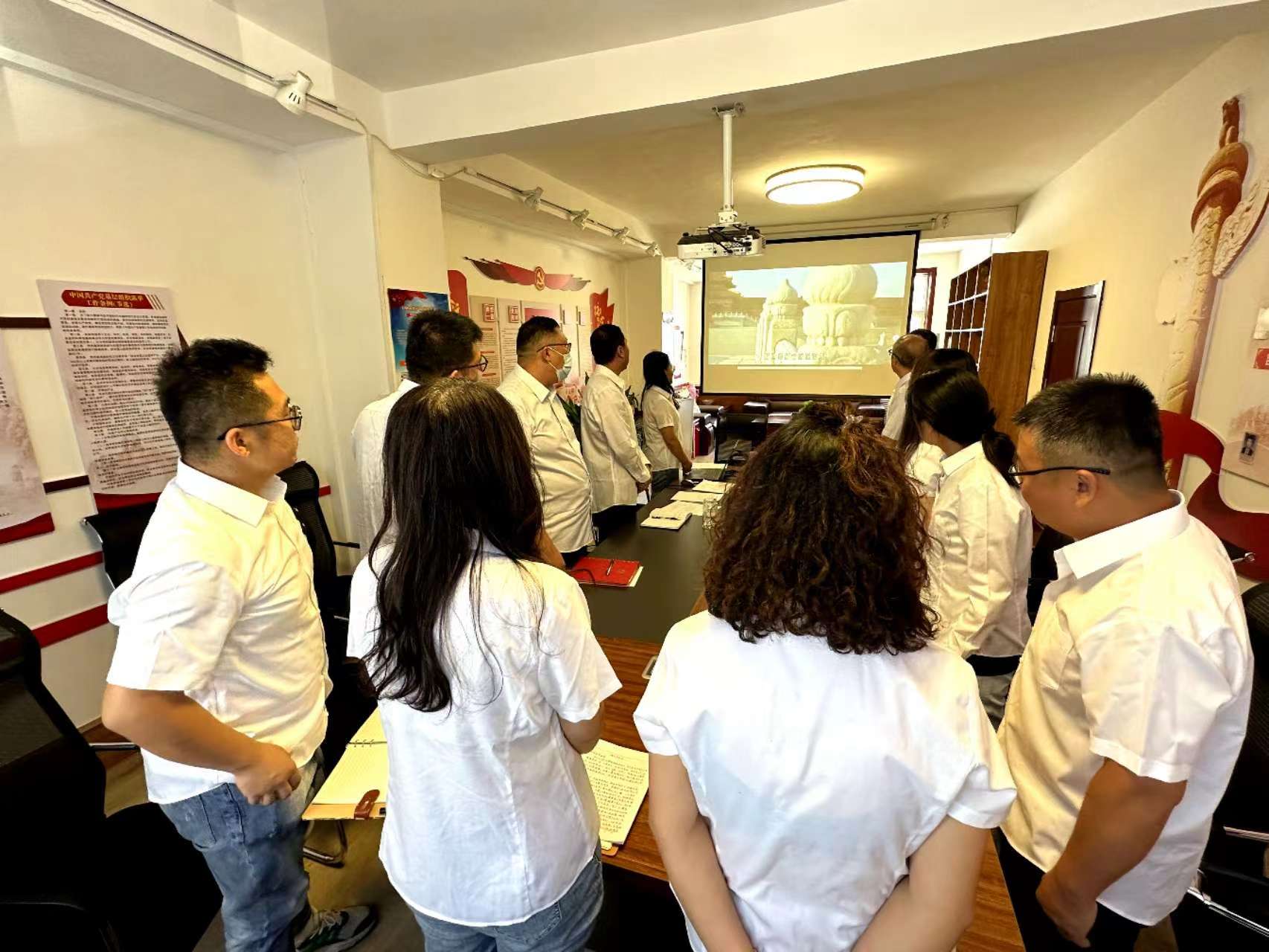 內(nèi)蒙古烏海海金電力勘測設(shè)計有限責(zé)任公司黨支部開展“銘記歷史 砥礪前行”主題黨日活動