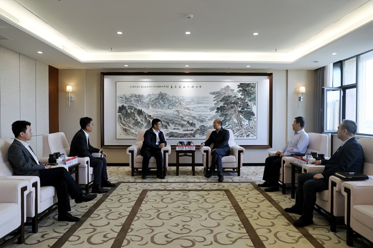 華電吉林公司總經(jīng)理鄭成杰會(huì)見明陽(yáng)智能副總裁、HPM總經(jīng)理陳發(fā)橋一行
