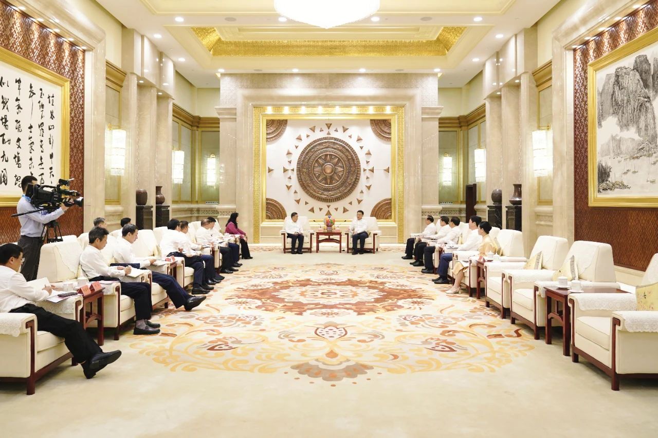 中國(guó)能建黨委書記、董事長(zhǎng)宋海良拜會(huì)廣西壯族自治區(qū)黨委書記劉寧