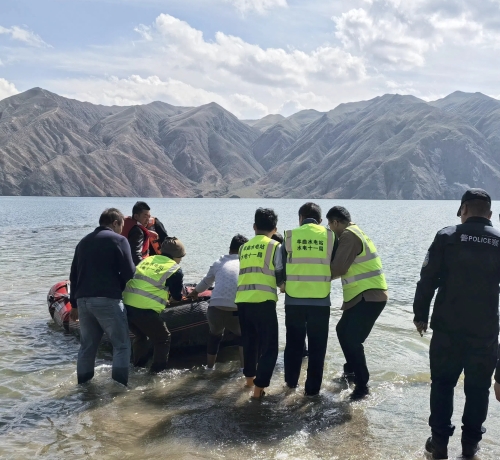 水電十一局羊曲水電站砂石拌合項(xiàng)目救助當(dāng)?shù)芈渌孛? /></a></div>
				<div   id=