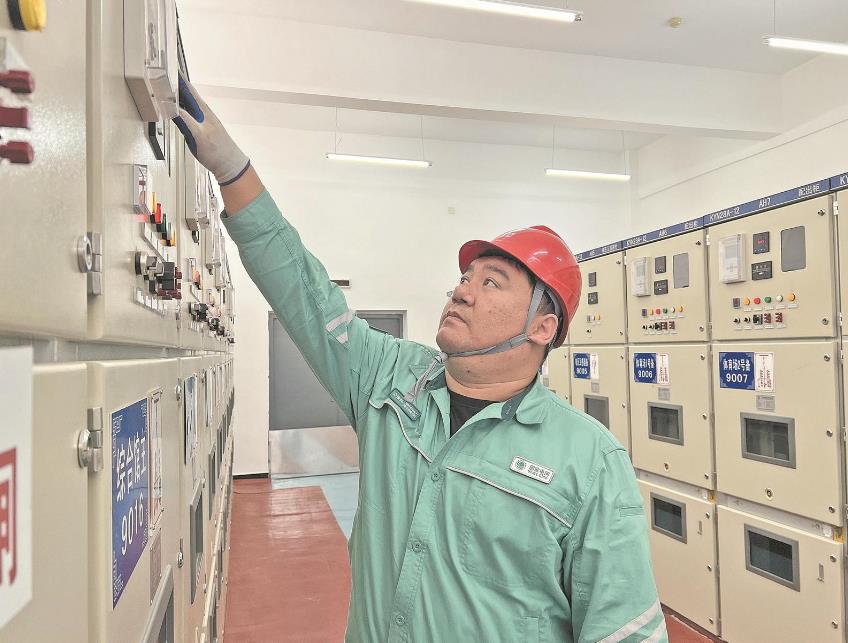 公維曄：奔忙配網(wǎng)運(yùn)維一線 只為讓客戶(hù)用好電