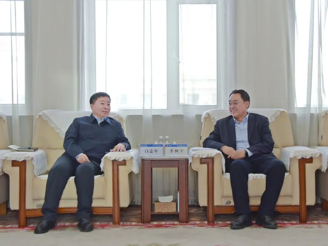 華能蒙東公司總經(jīng)理、黨委副書記李樹學(xué)會(huì)見扎蘭屯市委書記白志軍