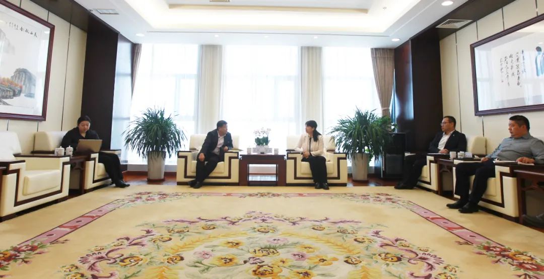 國家電投新疆公司張瑋、李國儉會見塔城地區(qū)發(fā)改委黨組書記劉沖