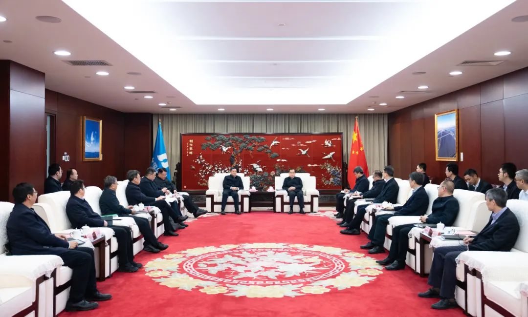 華電集團黨組書記、董事長江毅會見東方電氣黨組書記、董事長俞培根