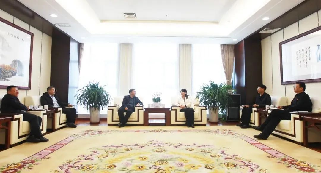 國(guó)家電投新疆公司與中國(guó)水電四局、中交集團(tuán)、運(yùn)達(dá)股份座談