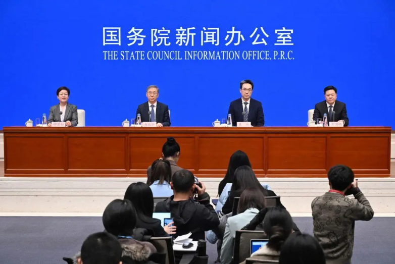 國家發(fā)改委：“沙戈荒”新能源基地加快建設(shè)，截至11月底，西北五省風(fēng)光裝機達到280GW左右