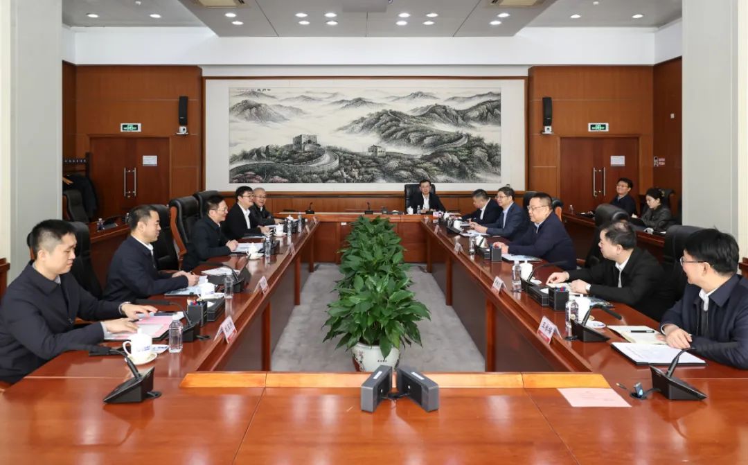 中核集團會見哈電集團總經理、黨委副書記黃偉一行