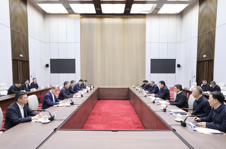 中國電氣裝備董事長李洪鳳、總經(jīng)理周群拜訪國家電網(wǎng)公司董事長張智剛、總經(jīng)理龐驍剛