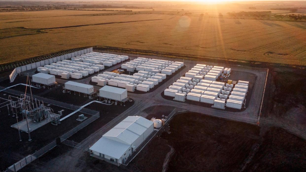 上海儲能超級工廠投產(chǎn)，馬斯克預測特斯拉能源業(yè)務將增長至少50%