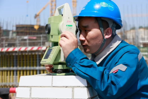 在核島上翩躚起舞的他們