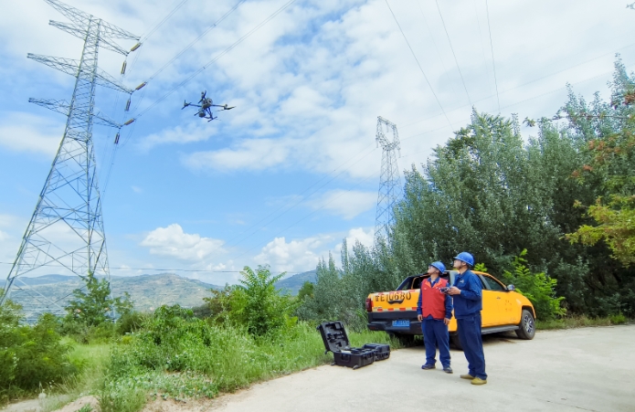 無人機(jī)特巡+數(shù)智化監(jiān)測 筑牢電網(wǎng)防汛大堤